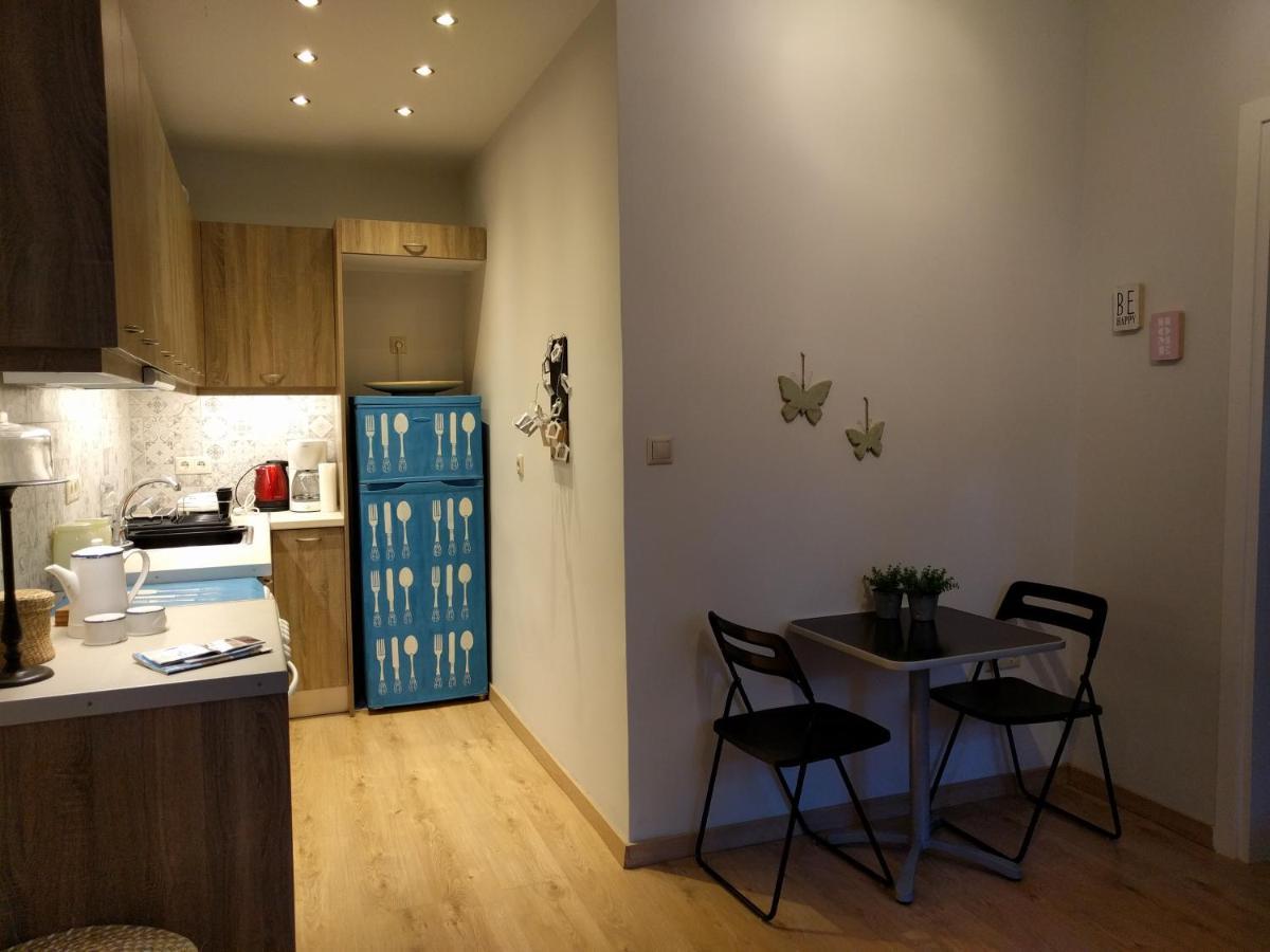 אתונה Cozy Apartment Ideally Located City Center And Megaron Moussikis Metro Station מראה חיצוני תמונה